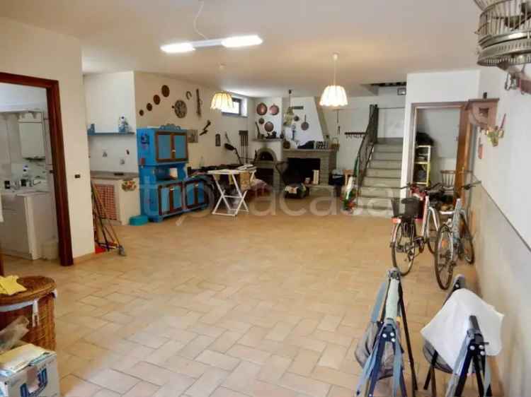 Villa Bifamiliare in in vendita da privato a Vejano via della Croce