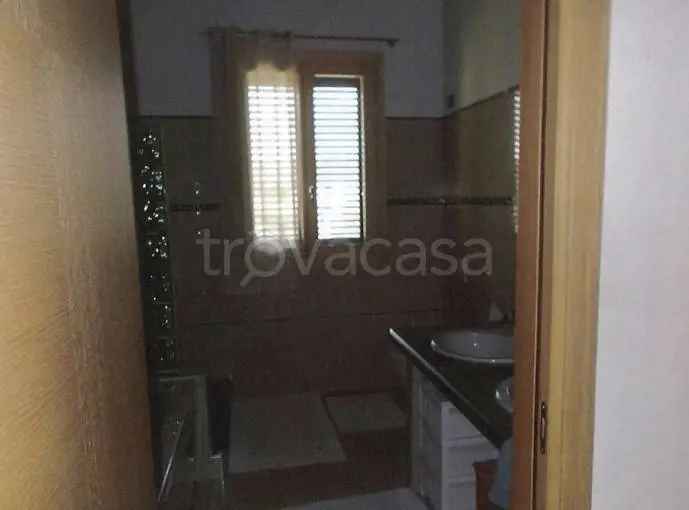 Villa Bifamiliare in Asta a Esine