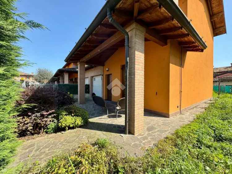 Villa a Schiera d'Angolo Casaletto Vaprio