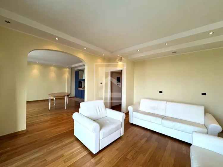 Affitto Trilocale Toscolano Maderno Vista Lago Piscina