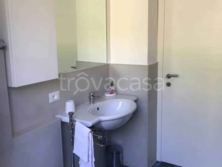 Casa Indipendente a Gardone Riviera con Vista Lago