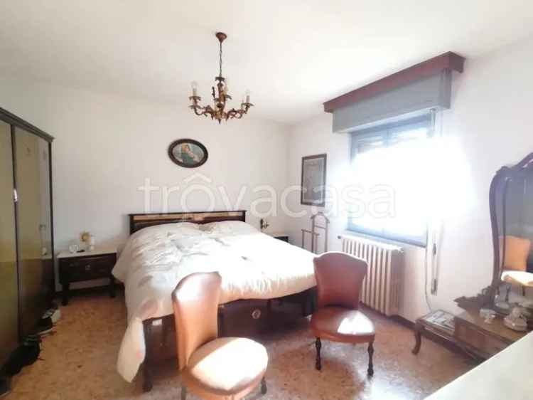 Casa Indipendente a Serle Centro Storico