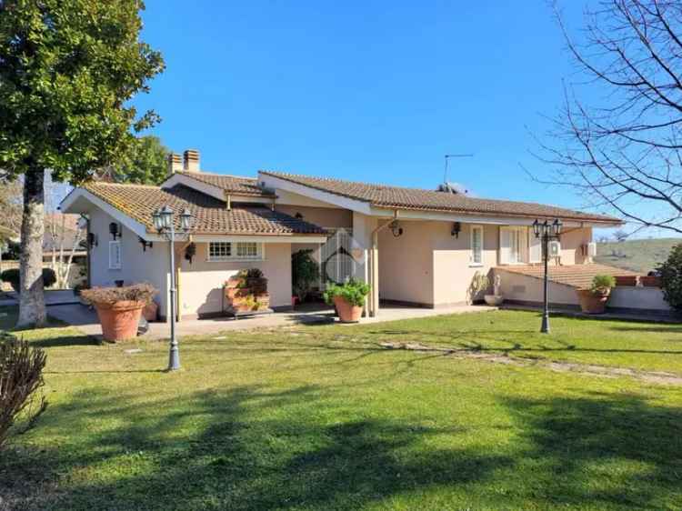 Villa singola 420 mq Morlupo giardino 1500 mq