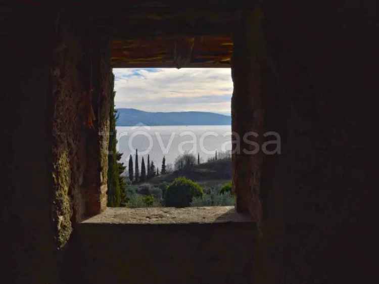 Rustico Indipendente con Vista Lago a Toscolano Maderno