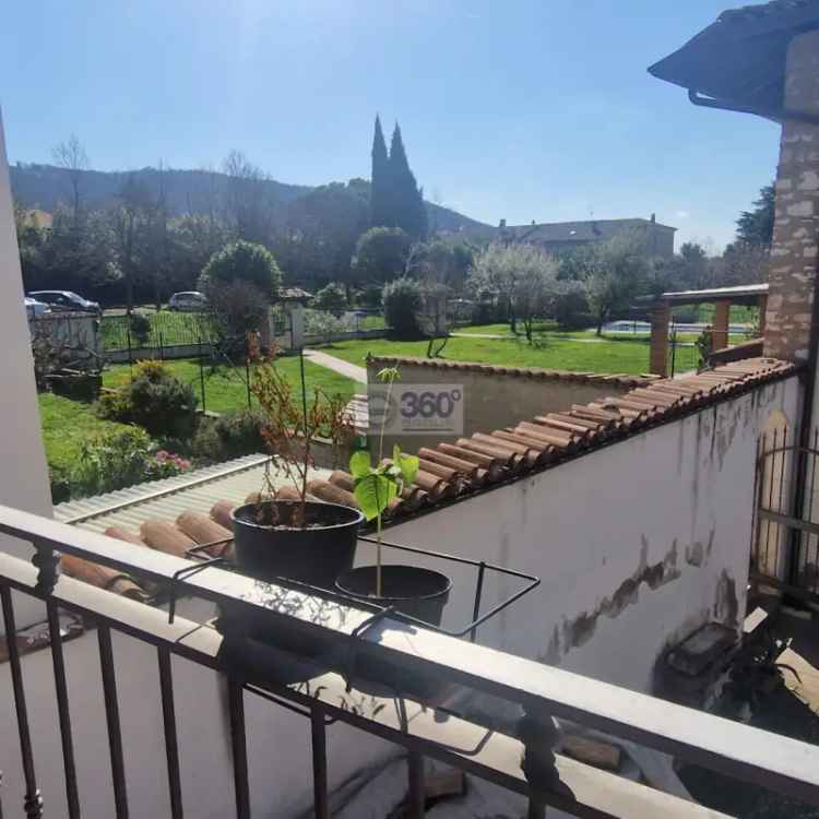 Quadrilocale in vendita Cellatica - Travi a vista e piscina