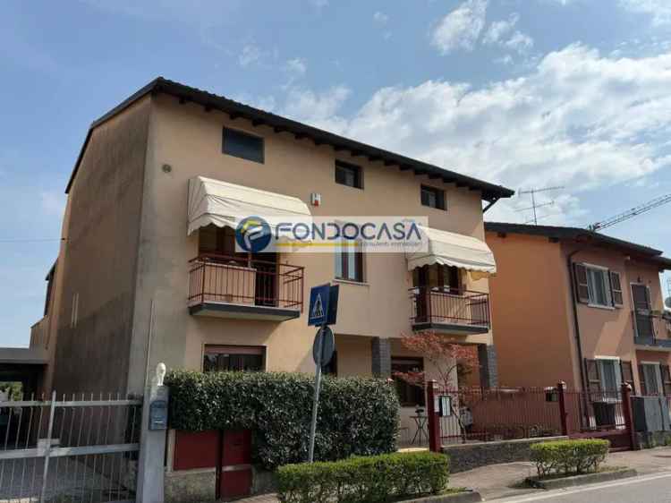 Casa singola Manerba del Garda vista lago ideale famiglie multigenerazionali