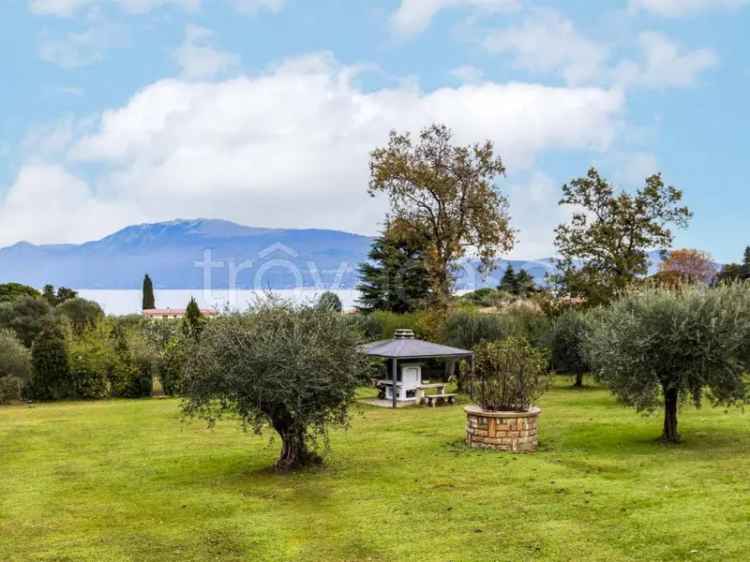 Villa con Piscina a Manerba del Garda - Vista Lago