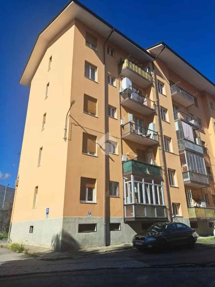 Trilocale Aosta Centro 81 mq 2 Camere Posto Auto