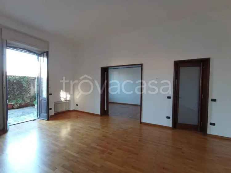 Affitto Appartamento Parma 250 mq Viale Toschi Palazzo Liberty