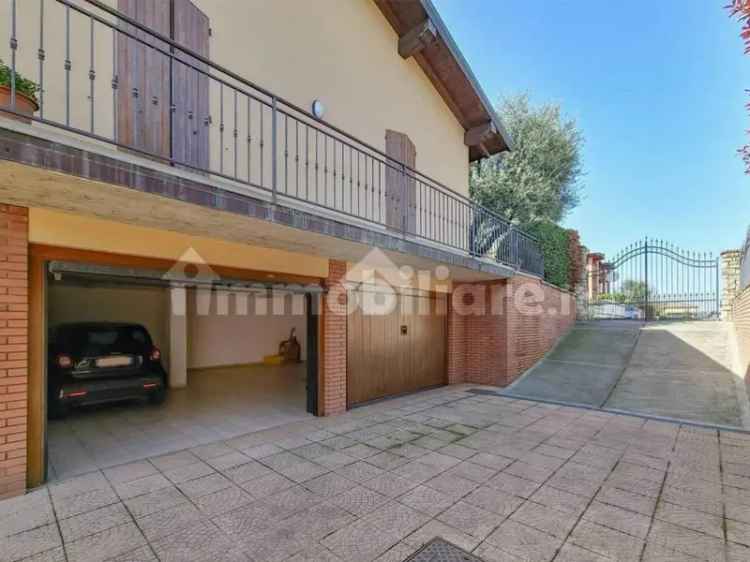 Villa in Vendita a Capriolo