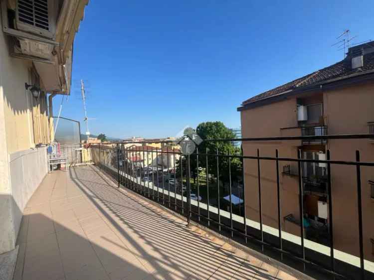 Sarzana: 4,5 Vani con Terrazzina - Adiacente Centro Storico