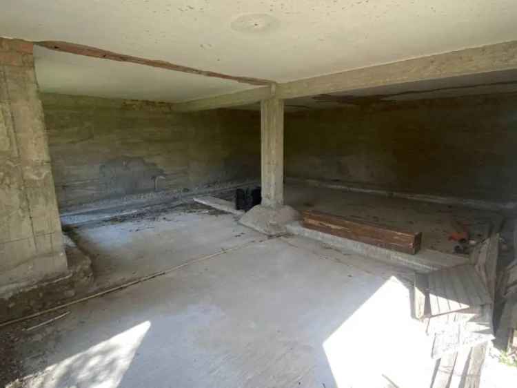 Casa Indipendente da Ristrutturare a Sale Marasino