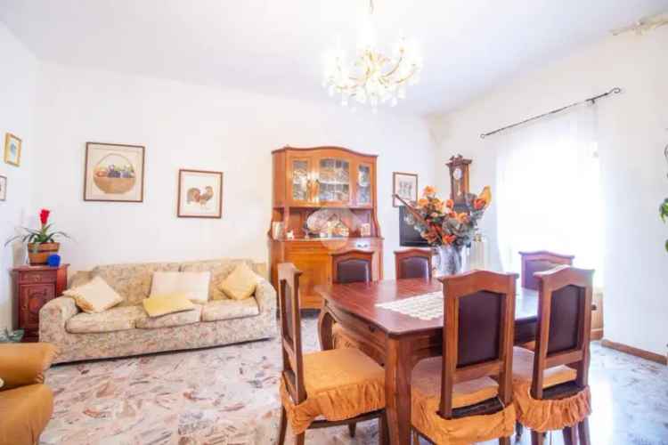 Casa Indipendente Borgo Velino 150mq Locale Commerciale Terrazza
