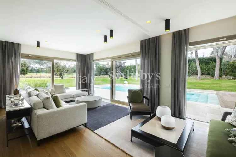 Villa di Lusso con Piscina all Olgiata