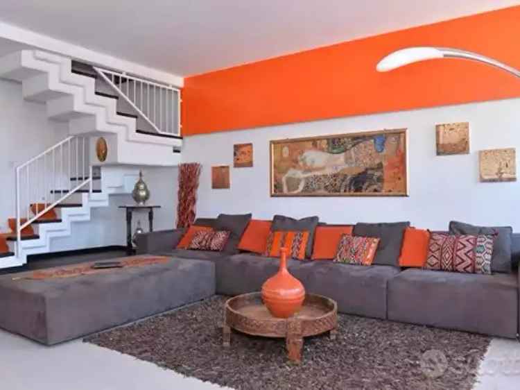 Affitto Bifamiliare Luni Signorile 2 Camere