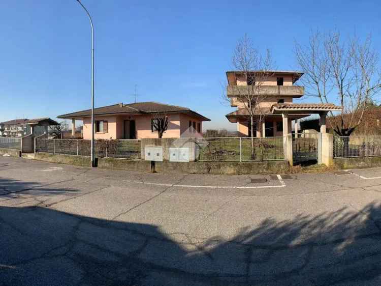 Villa Indipendente Pontoglio 175 mq Giardino 525 mq