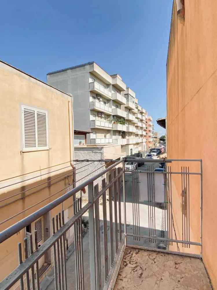 Palazzina Indipendente in Vendita - Multilivelli - Doppio Ingresso