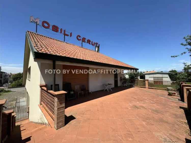 Villa in Vendita Lurano Ampio Giardino Laboratorio Ufficio Abitazione