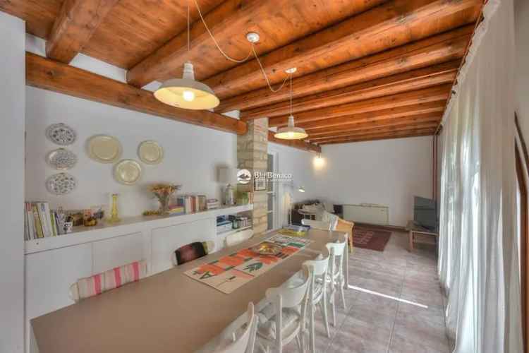 Villa a Cabiana Toscolano Maderno 217 mq giardino 3 camere