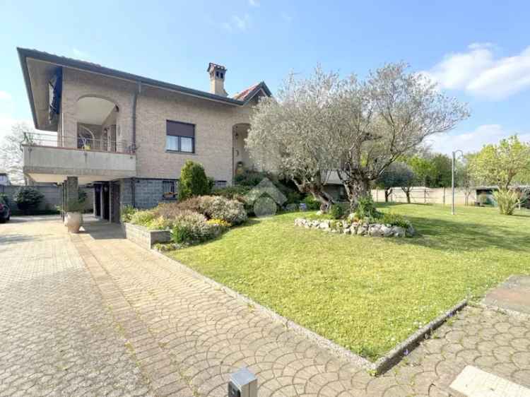Villa singola 190 mq giardino 1000 mq quattro camere