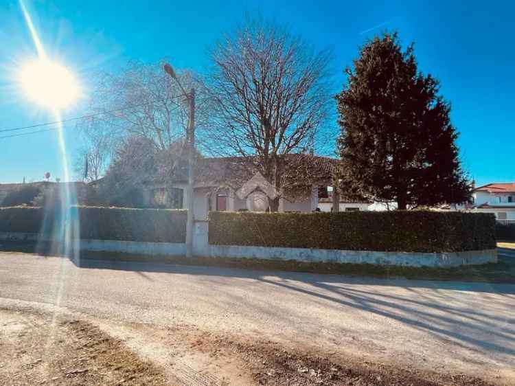 Villa singola Arconate: 132 mq, giardino 580 mq, box doppio
