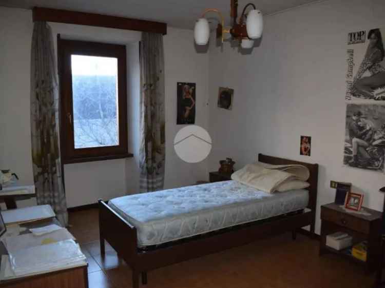 Casa Indipendente Niardo 2 Piani Spazioso Sottotetto