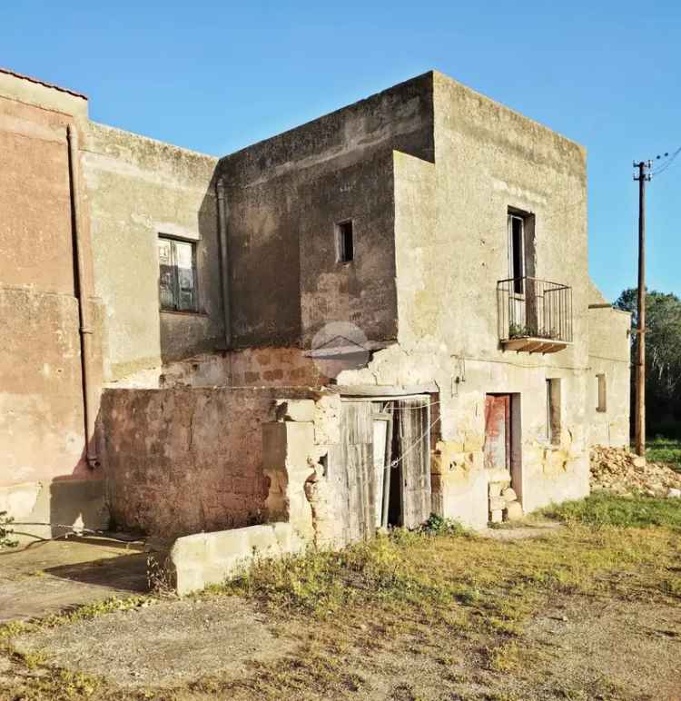 Rustico in Vendita a Locogrande 250 mq con Giardino
