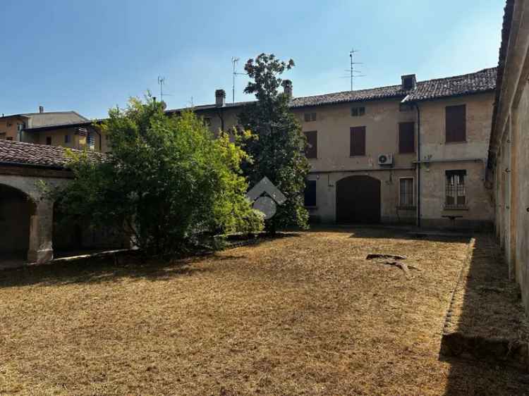 Palazzo Signorile in Vendita a Pralboino