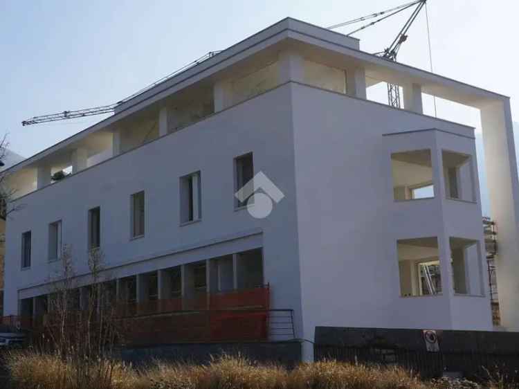 Appartamento in vendita a Sale Marasino via roma