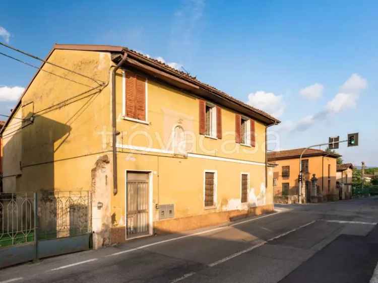 Casa indipendente a Gussago: negozio e appartamento