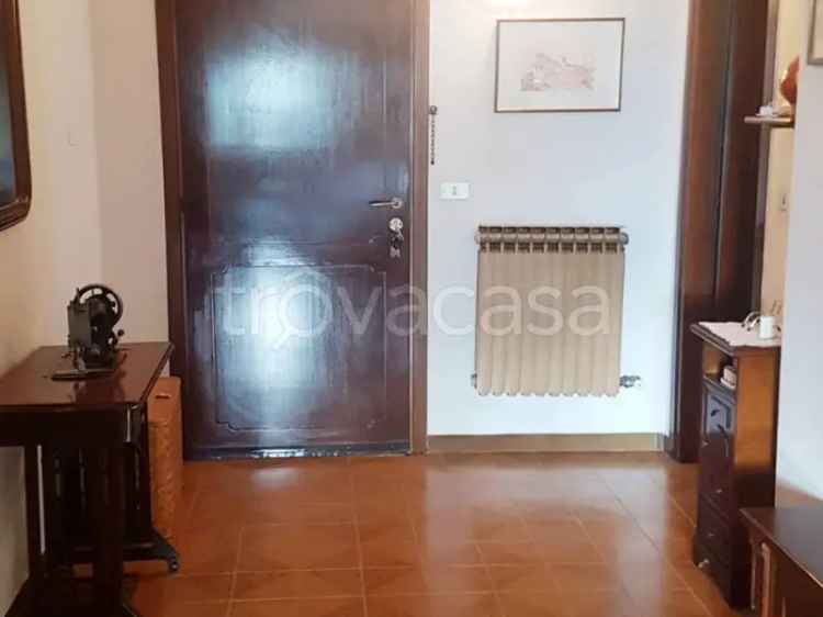 Mansarda Niardo 46 Via Molini: Ampio Appartamento con Camino