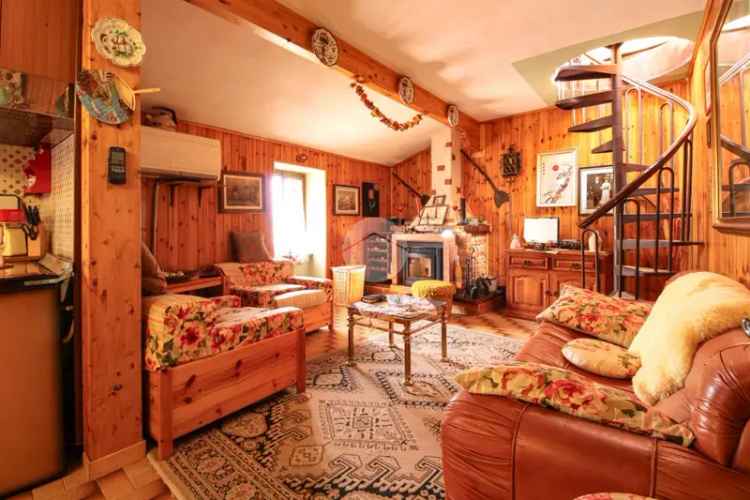 Casa Indipendente Toscolano Centro Storico - Due Trilocali