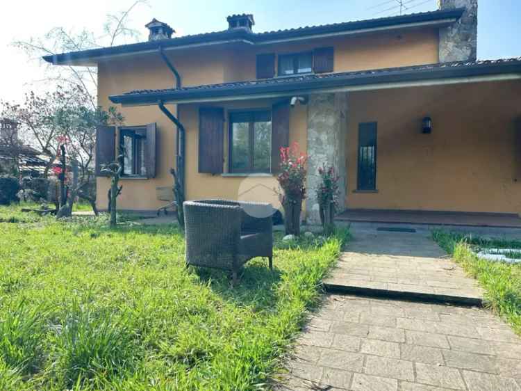 Villa singola Manerbio: ampia, giardino, 3 camere
