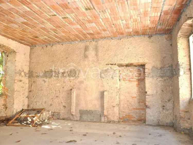 Cascina in Franciacorta: due unita' abitative indipendenti