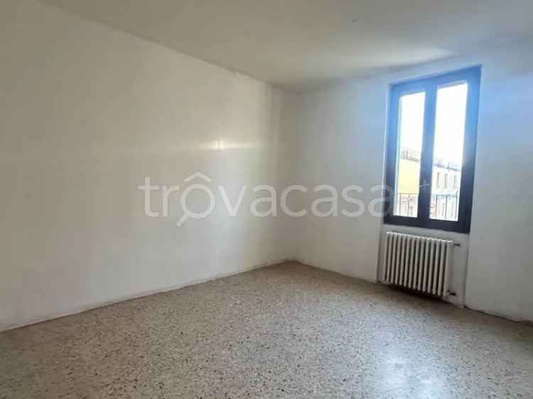 Casa indipendente Verolanuova tre livelli