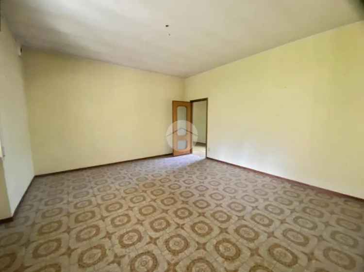 Casa indipendente Niardo ampi spazi interni ed esterni