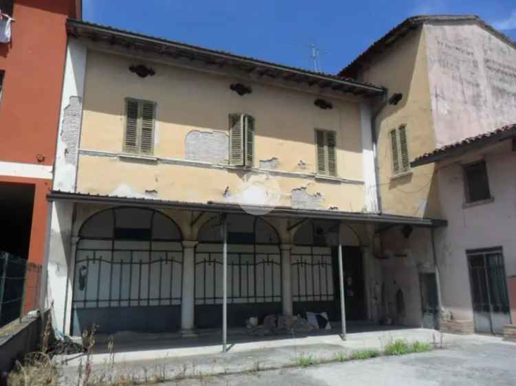 Casale Rustico 850 mq da Ristrutturare