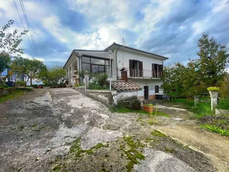 Casa Indipendente 120 mq Cantalice 6 Locali