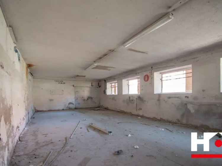 Cascina da Ristrutturare a Urago Mella 600mq di Giardino 450mq Fabbricati