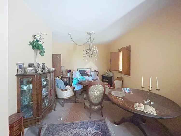 Rustico in Vendita Laiano: Bifamiliare con Giardino 1500mq