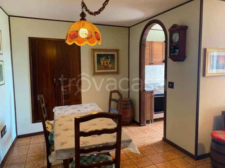 Casa in pietra con vista lago a Muslone vicino Gargnano