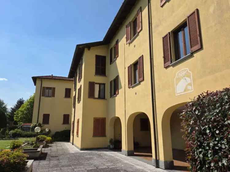 Quadrilocale Giardino Usmate Velate 127mq Box