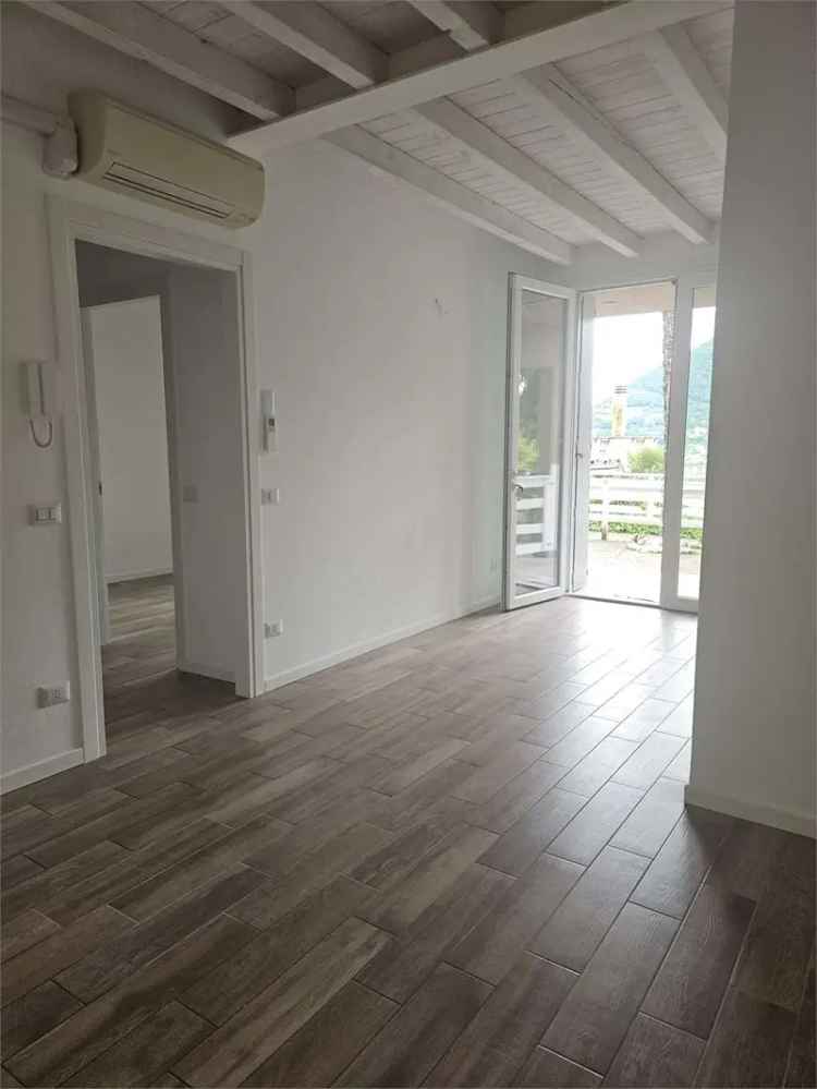 Villetta a Schiera Lecco Maggianico 3 Camere Giardino 70mq