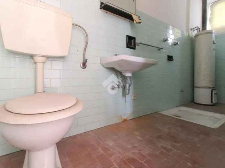 Rustico in Vendita Sabbio Chiese Tre Livelli Da Ristrutturare
