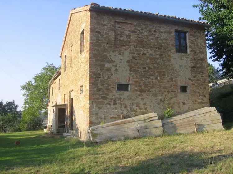 Rustico Casale in Vendita Poggio San Marcello Ancona