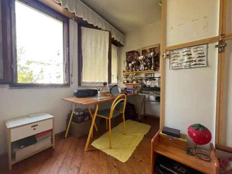 Sarzana: Appartamento 5 Locali Via Pecorina