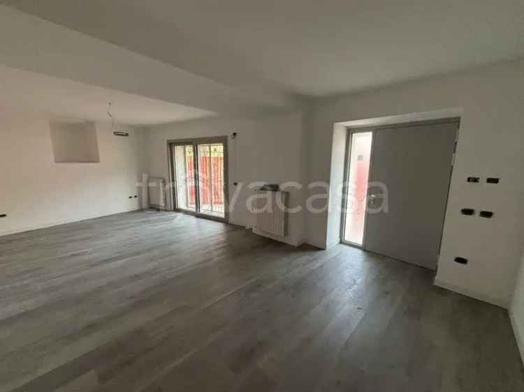 Appartamento in Vendita a Villongo  Ristrutturato