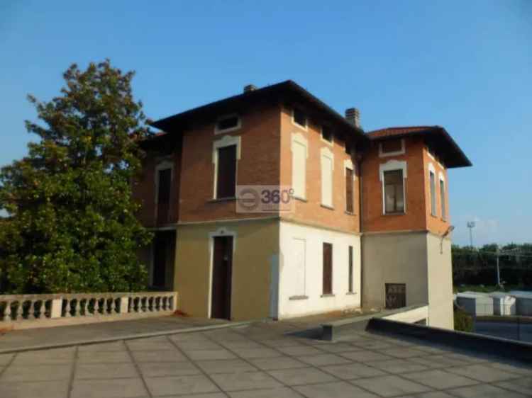 Villa in Vendita a Chiari Via San Bernardo