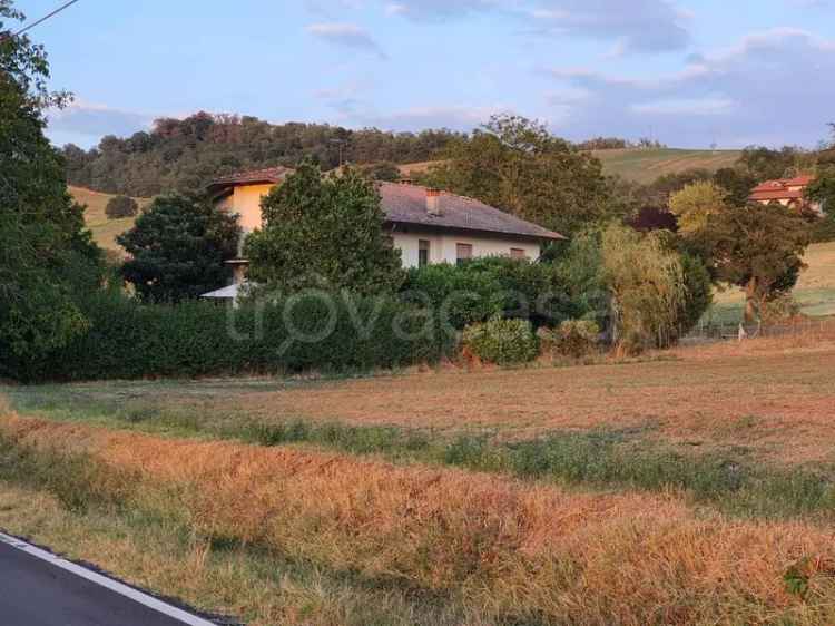 Villa in Affitto Collecchio Tre Camere da Letto Giardino 1600mq