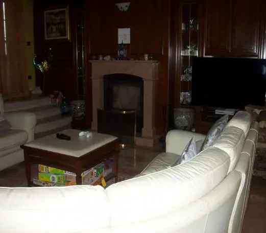 Trilocale con Giardino Due Livelli Box Cantina